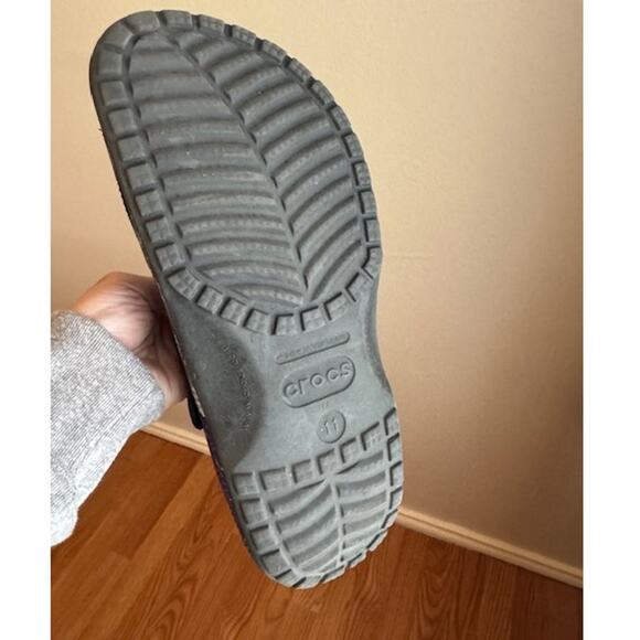 Disney x Crocs 2021 Walt Disney World 50th Anniversary Crocs M11/W13 - Picture 10 of 12